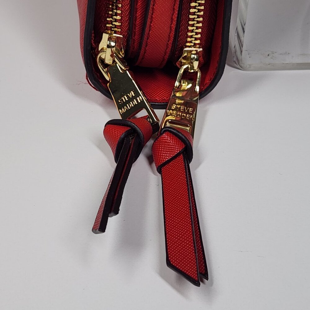 Steve Madden Crimson Bkarlee Purse Crossbody Red - Picture 8 of 11
